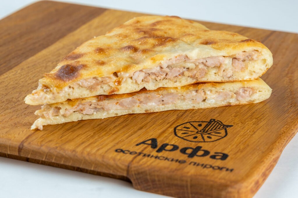 Пирог с курицей и сыром