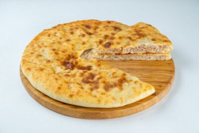 Пирог с курицей и сыром