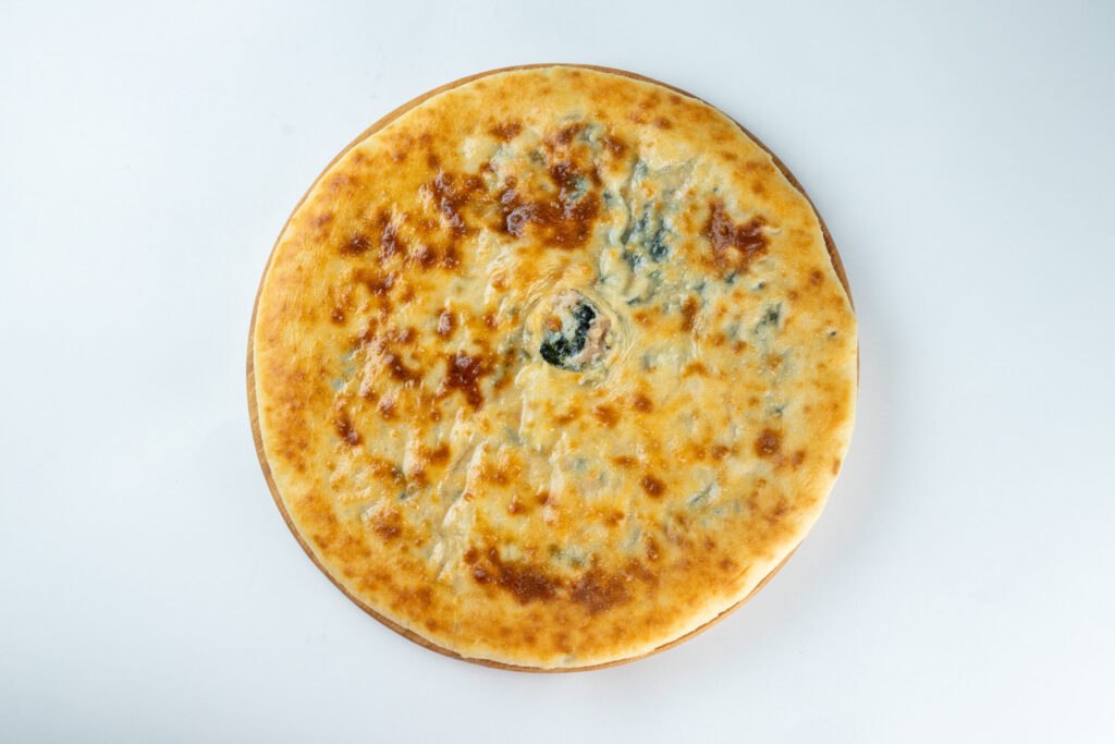 Пирог с курицей, сыром и шпинатом